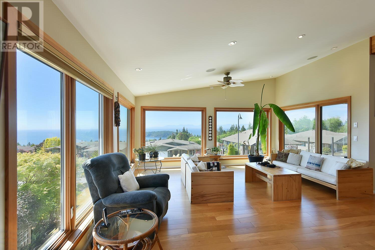 6250 APOLLO ROAD, sechelt, British Columbia