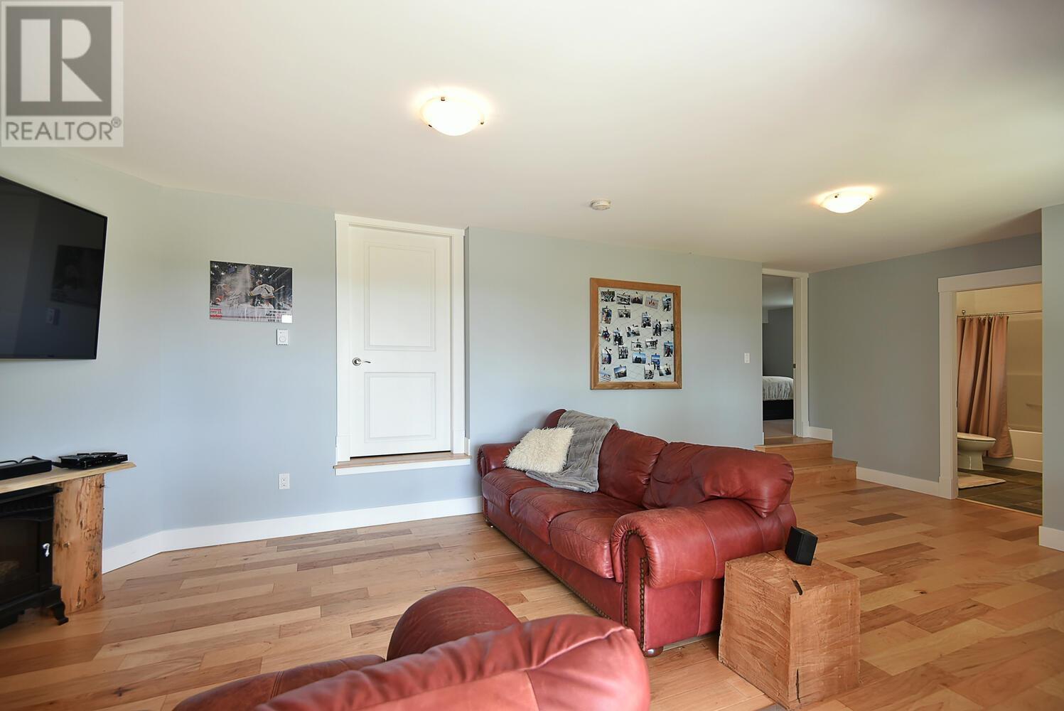 10817 Wood Bay Ridge Road, Halfmoon Bay, British Columbia  V7B 1B8 - Photo 23 - R2792342