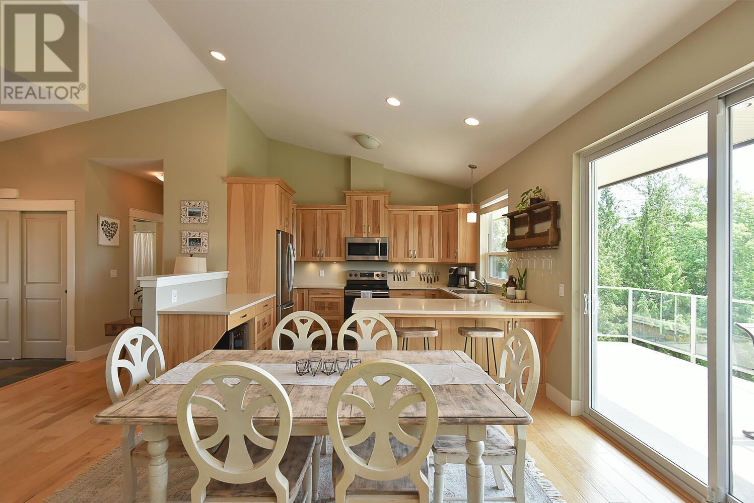 10817 Wood Bay Ridge Road, Halfmoon Bay, British Columbia  V7B 1B8 - Photo 7 - R2792342