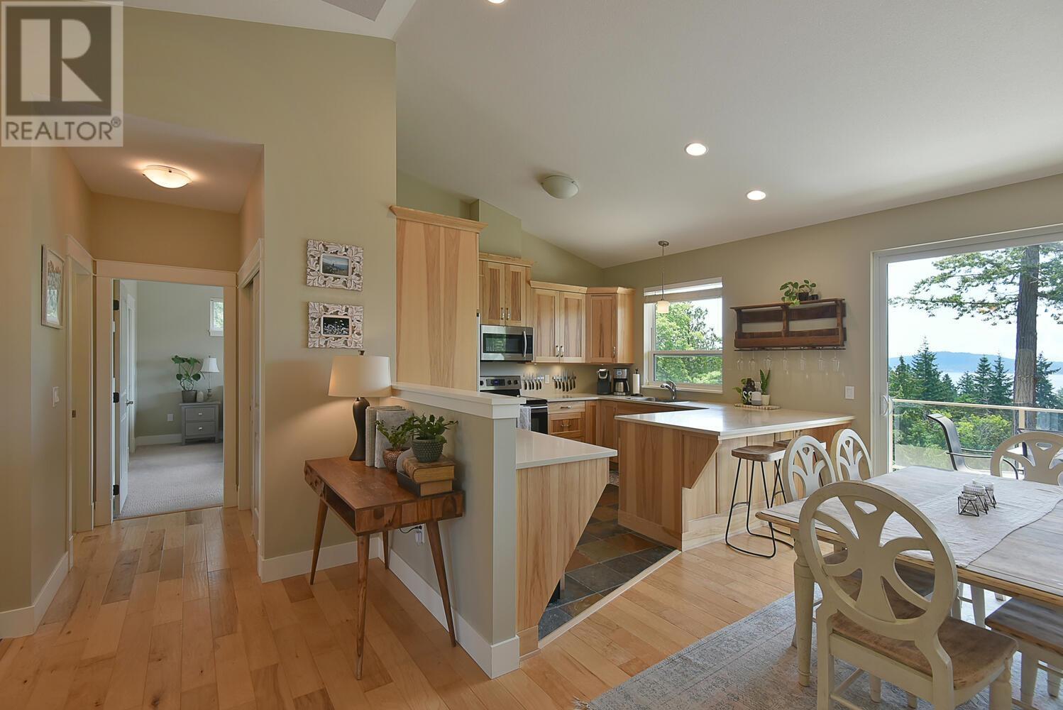10817 Wood Bay Ridge Road, Halfmoon Bay, British Columbia  V7B 1B8 - Photo 8 - R2792342