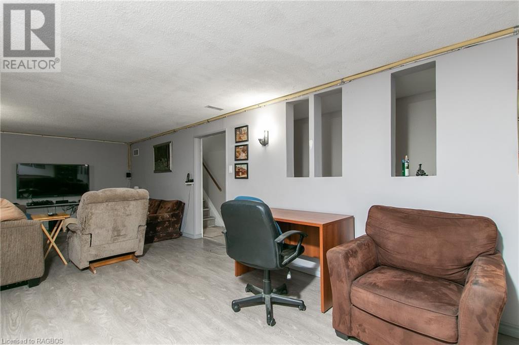 995 10th Avenue E, Owen Sound, Ontario  N4K 3H8 - Photo 28 - 40470375