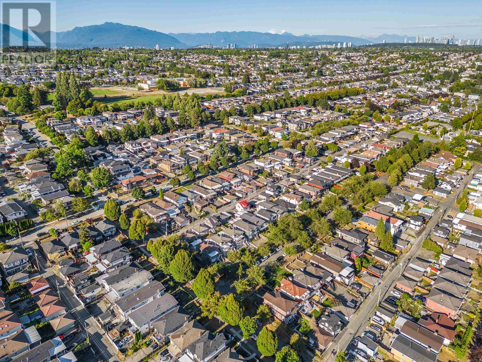 809 E 64th Avenue, Vancouver, British Columbia  V5X 2N5 - Photo 34 - R2808279