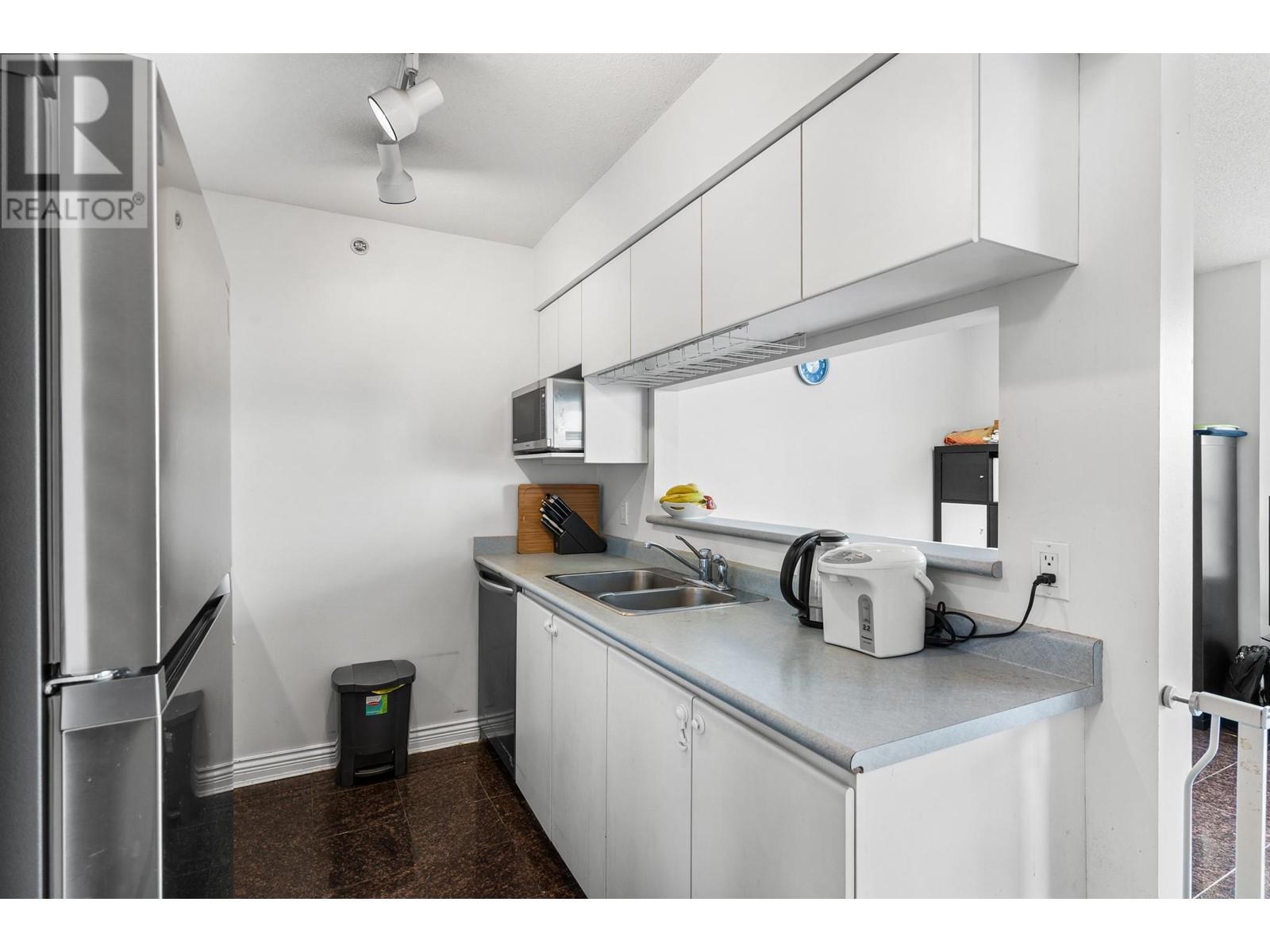 1401 3489 Ascot Place, Vancouver, British Columbia  V5R 6B6 - Photo 11 - R2808368