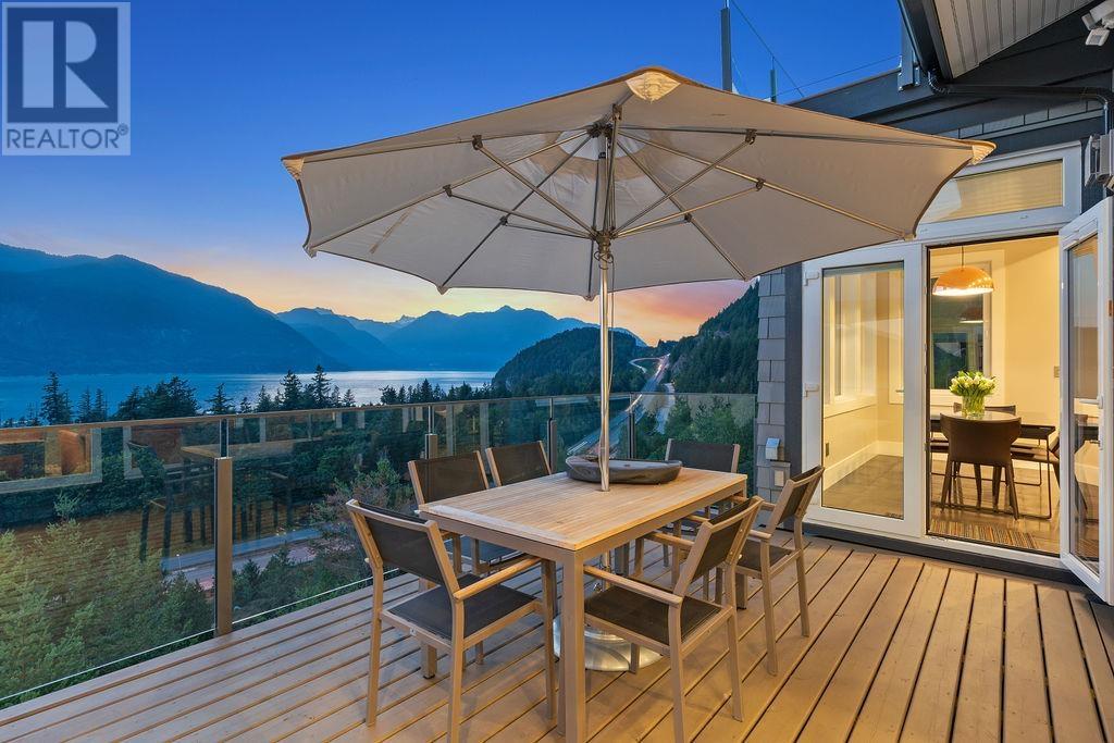 660 Ocean Crest Drive, Furry Creek, British Columbia  V0N 3Z2 - Photo 5 - R2808413