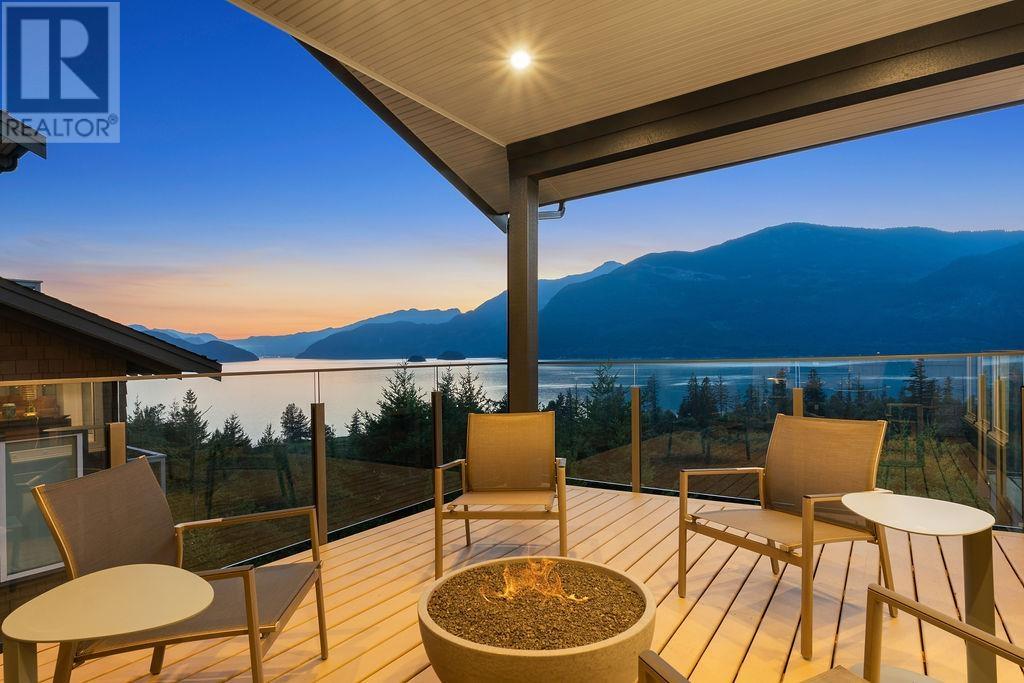 660 Ocean Crest Drive, Furry Creek, British Columbia  V0N 3Z2 - Photo 6 - R2808413