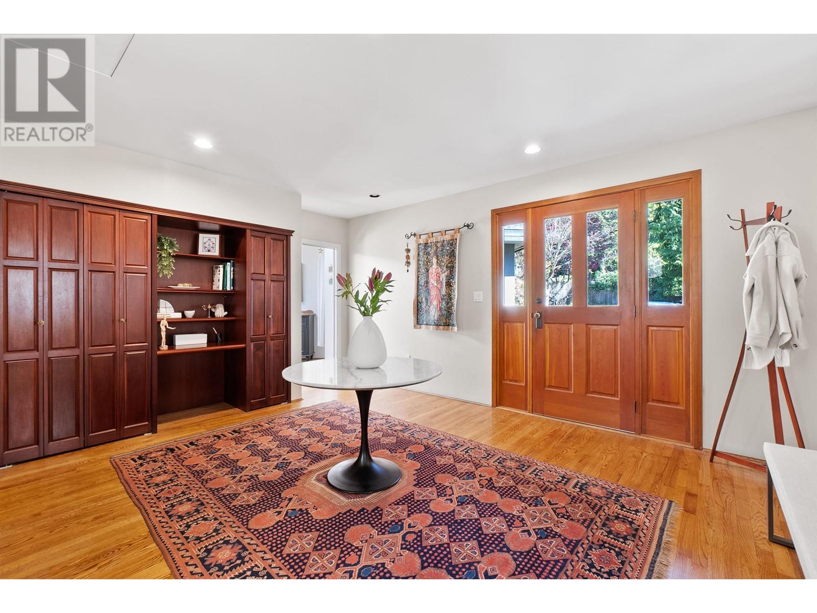 1295 Mathers Avenue, West Vancouver, British Columbia  V7T 2G4 - Photo 3 - R2808415