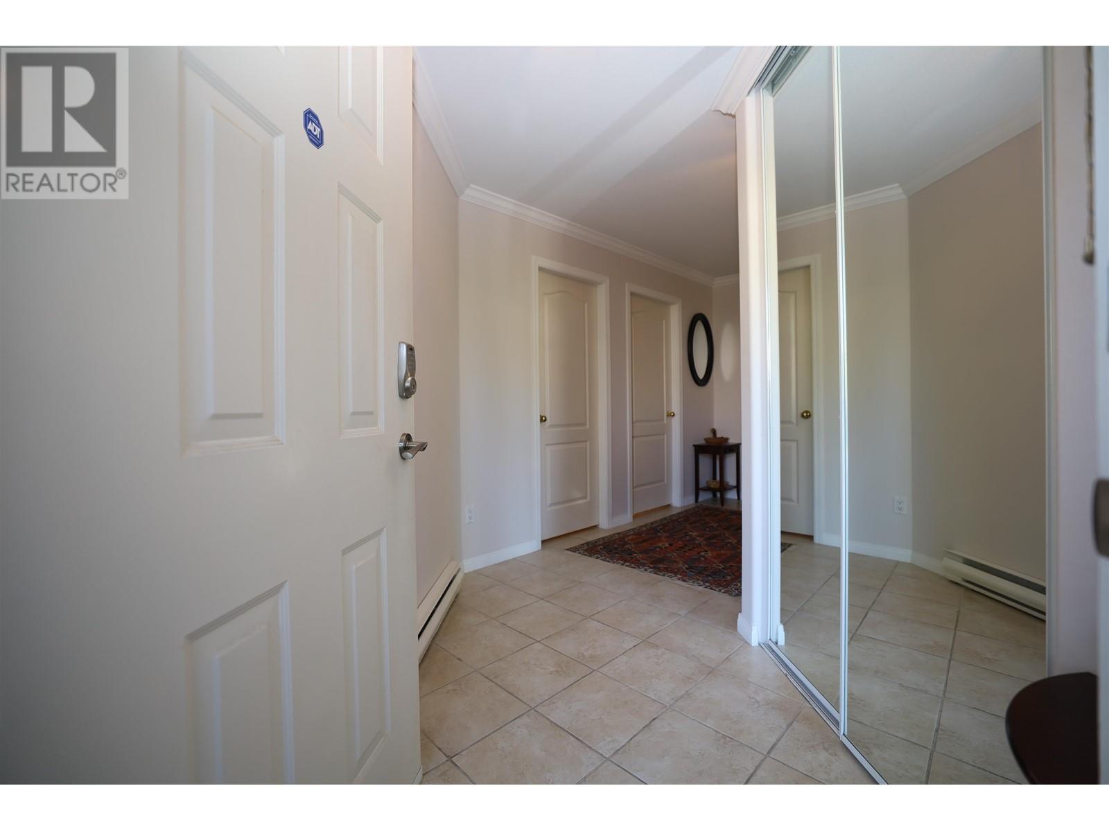 26 555 Eaglecrest Drive, Gibsons, British Columbia  V0N 1V8 - Photo 3 - R2802701