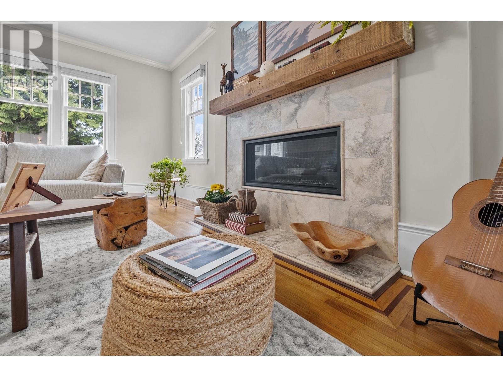 114 W Windsor Road, North Vancouver, British Columbia  V7N 2M8 - Photo 6 - R2807582