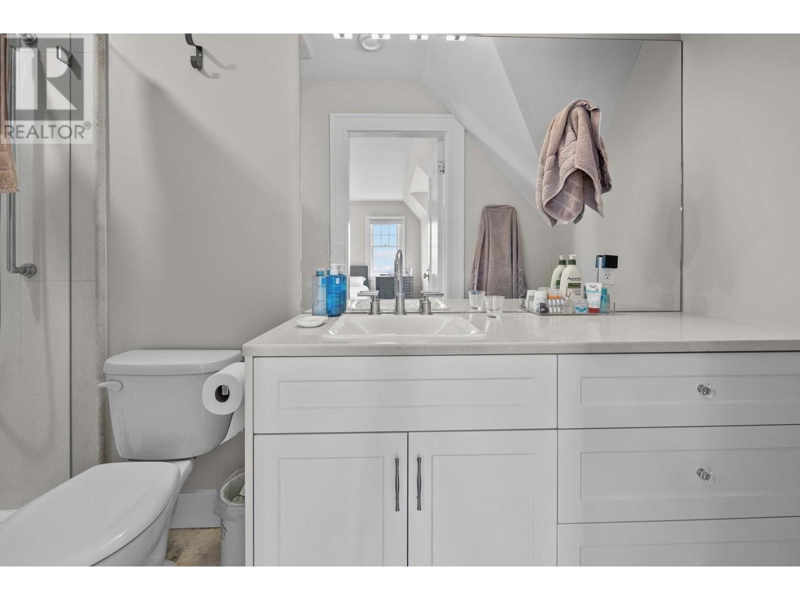 114 W Windsor Road, North Vancouver, British Columbia  V7N 2M8 - Photo 22 - R2807582