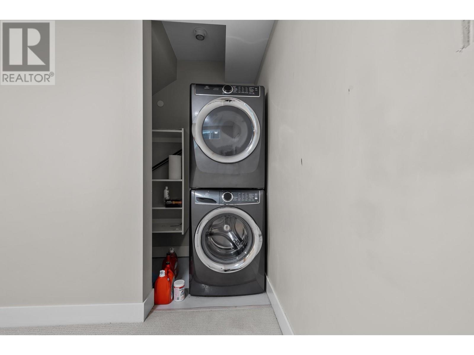 114 W Windsor Road, North Vancouver, British Columbia  V7N 2M8 - Photo 34 - R2807582