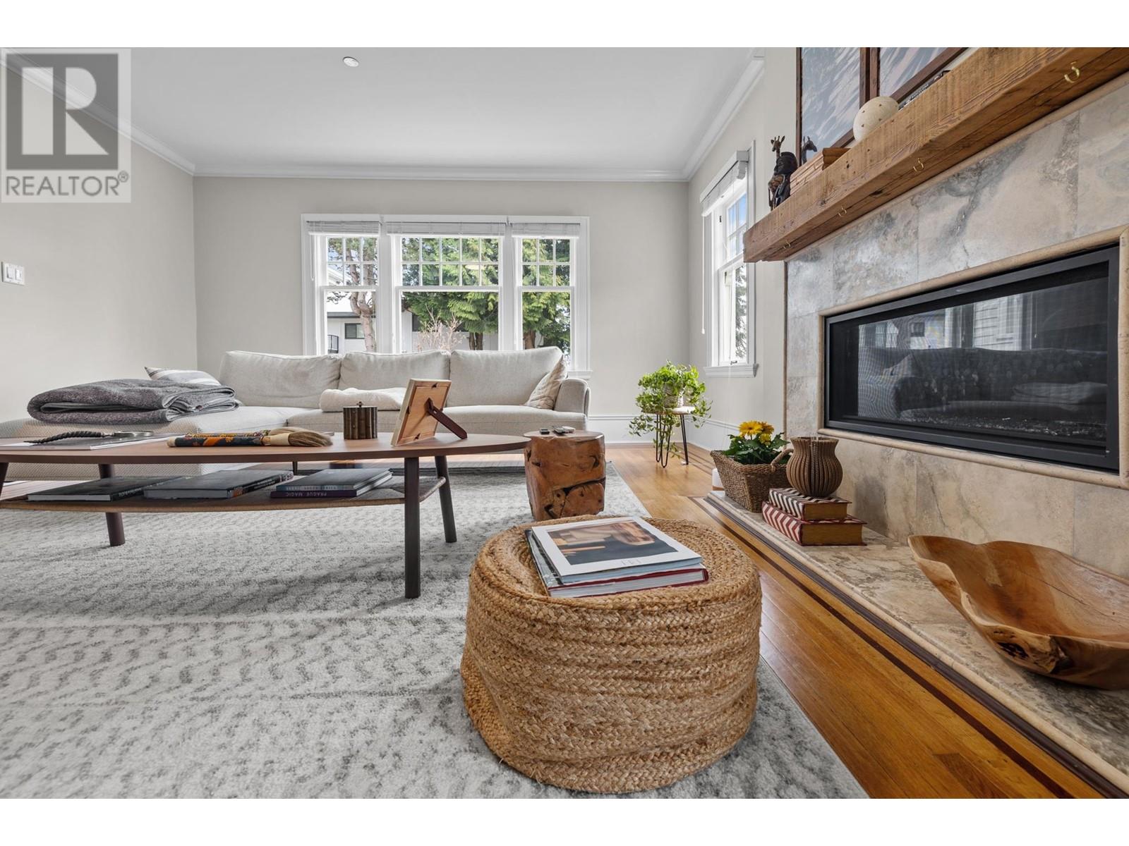 114 W Windsor Road, North Vancouver, British Columbia  V7N 2M8 - Photo 7 - R2807582