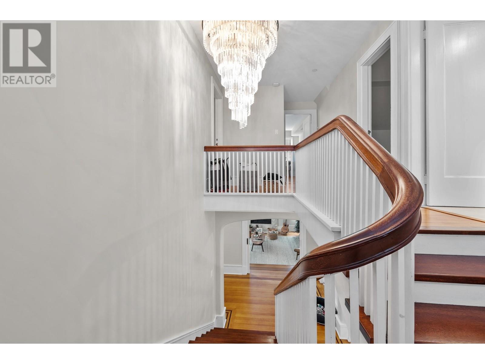 114 W Windsor Road, North Vancouver, British Columbia  V7N 2M8 - Photo 15 - R2807582