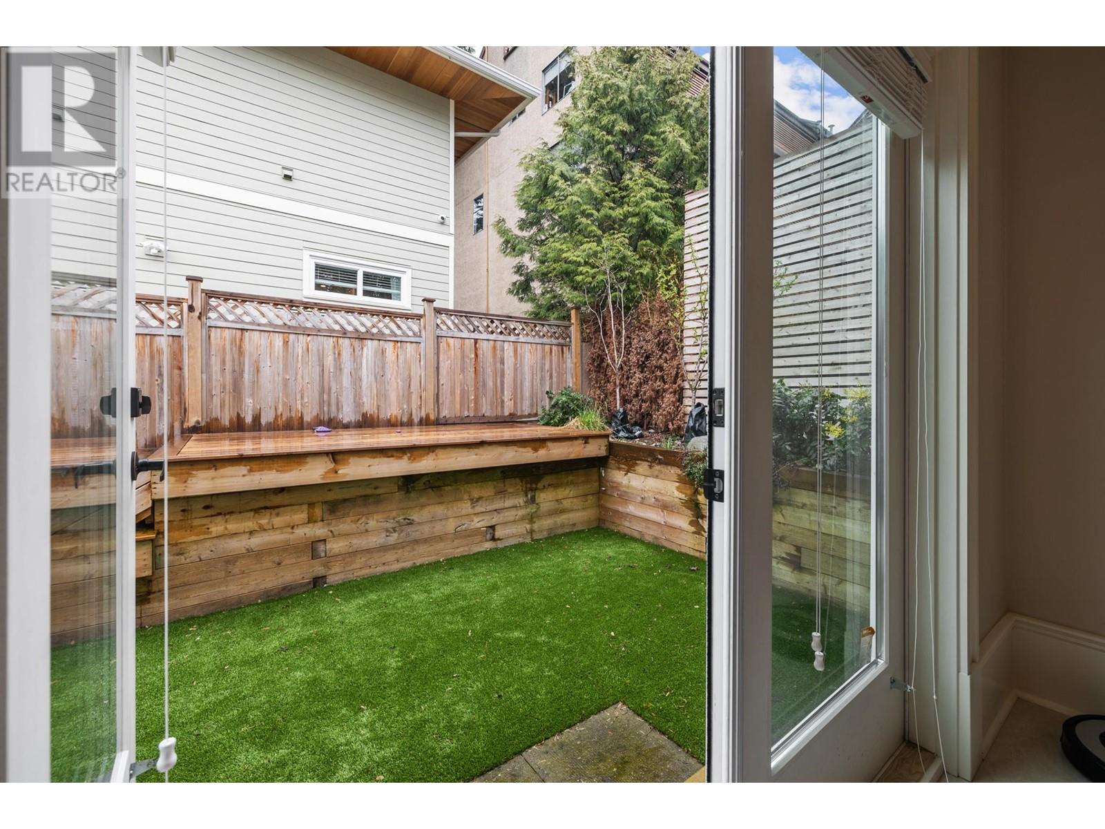 114 W Windsor Road, North Vancouver, British Columbia  V7N 2M8 - Photo 13 - R2807582