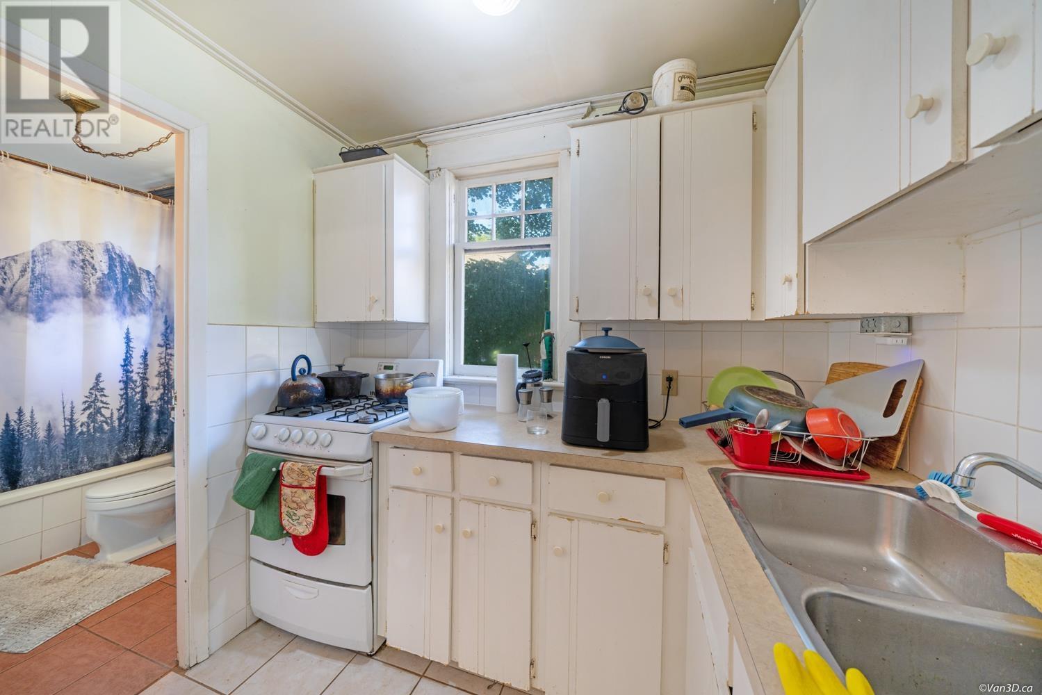 1523 1525 Victoria Drive, Vancouver, British Columbia  V5L 4H1 - Photo 8 - R2808311