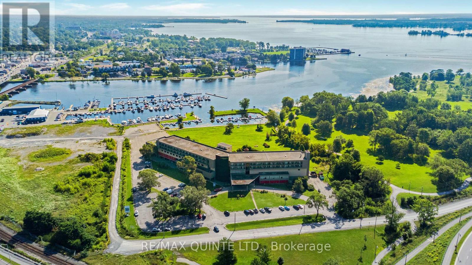 #park -11 Bay Bridge Rd, Belleville, Ontario  K8P 3P6 - Photo 1 - X6724144