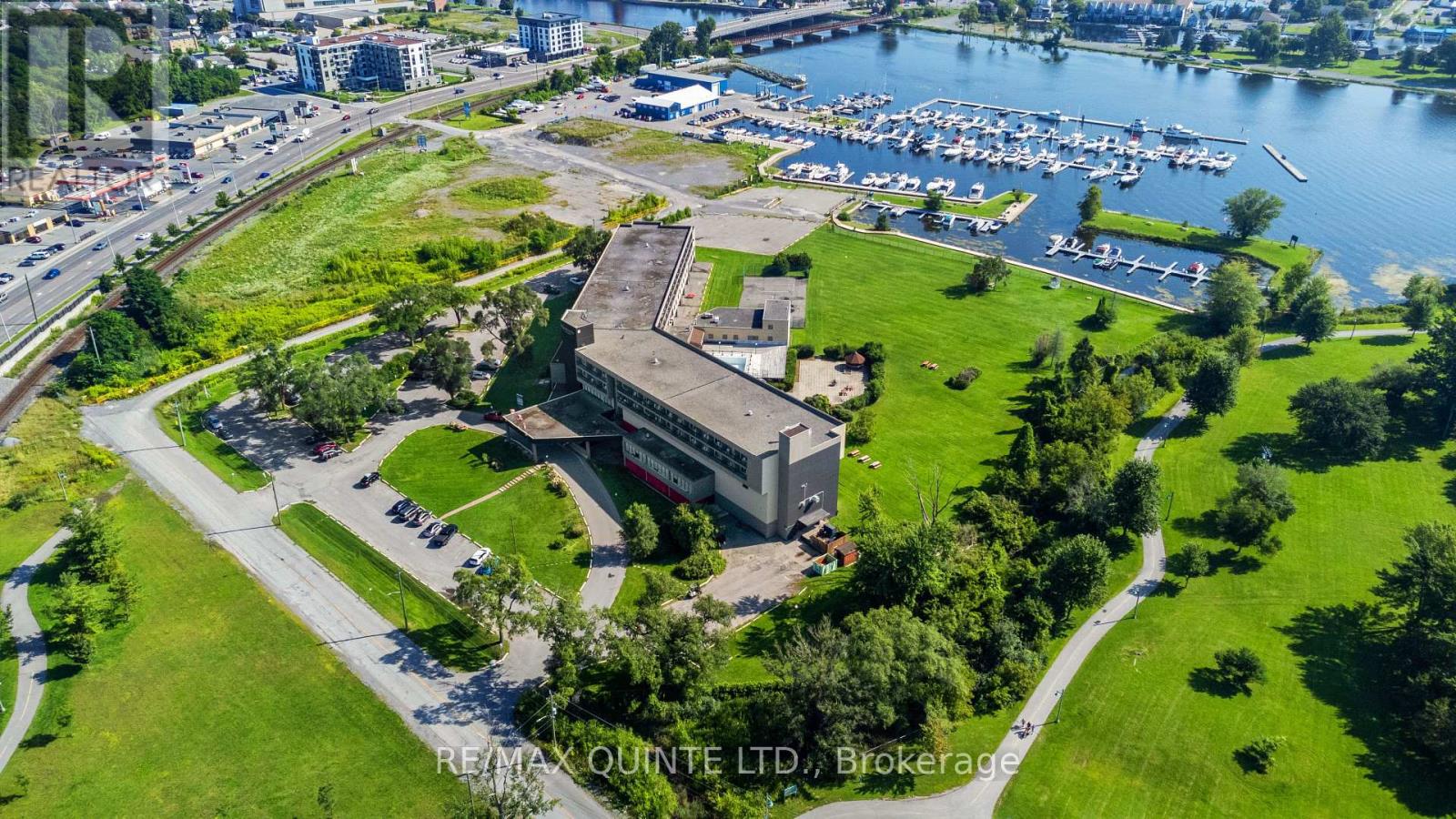#park -11 Bay Bridge Rd, Belleville, Ontario  K8P 3P6 - Photo 3 - X6724144