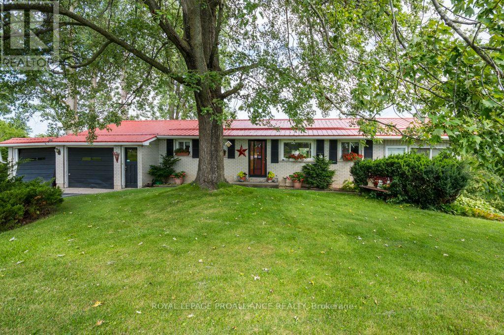 2224 COUNTY ROAD 17, Prince Edward County, Ontario