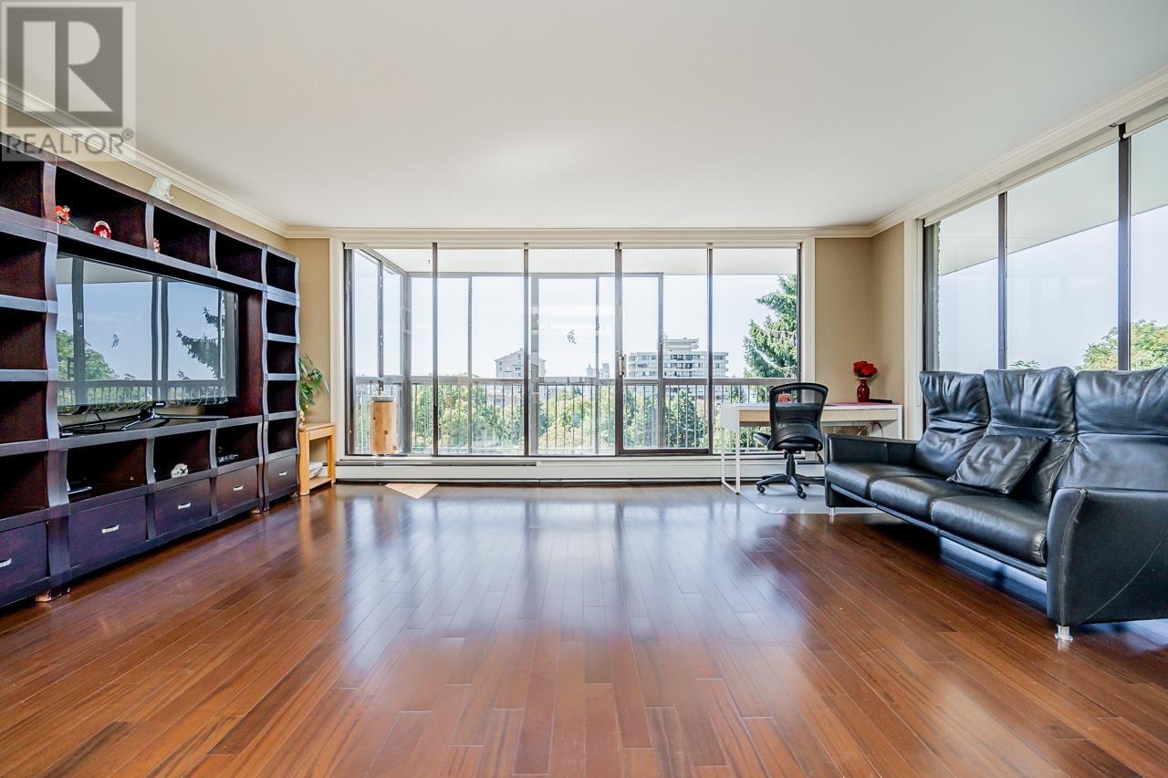 603 114 W Keith Road, North Vancouver, British Columbia  V7M 3C9 - Photo 2 - R2808102