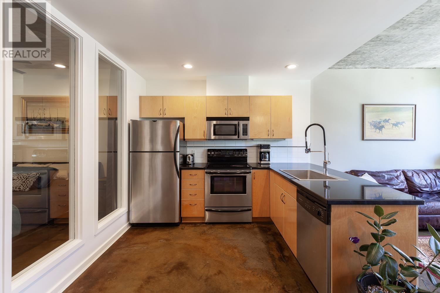 301 919 Station Street, Vancouver, British Columbia  V6A 4L9 - Photo 3 - R2808449