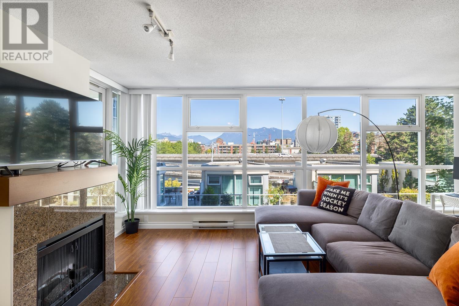 401 125 Milross Avenue, Vancouver, British Columbia  V6A 0A1 - Photo 2 - R2808454