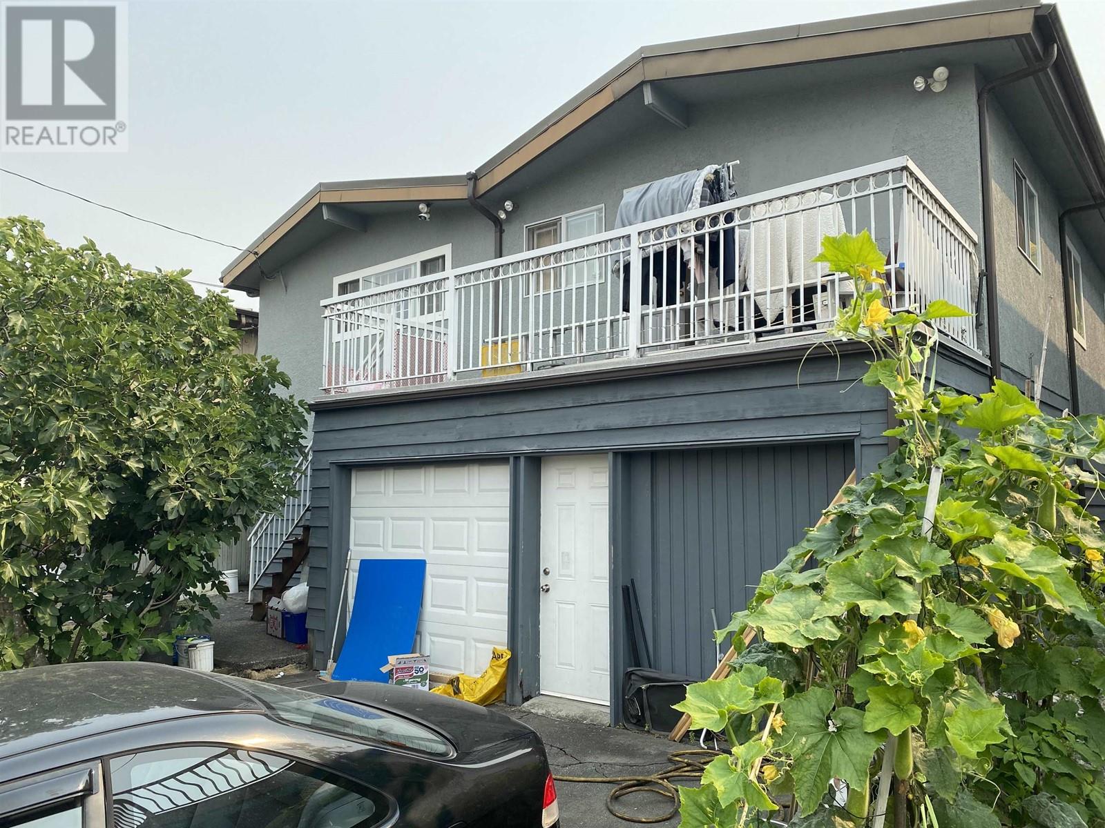 5595 Dumfries Street, Vancouver, British Columbia  V5P 3A5 - Photo 2 - R2808421