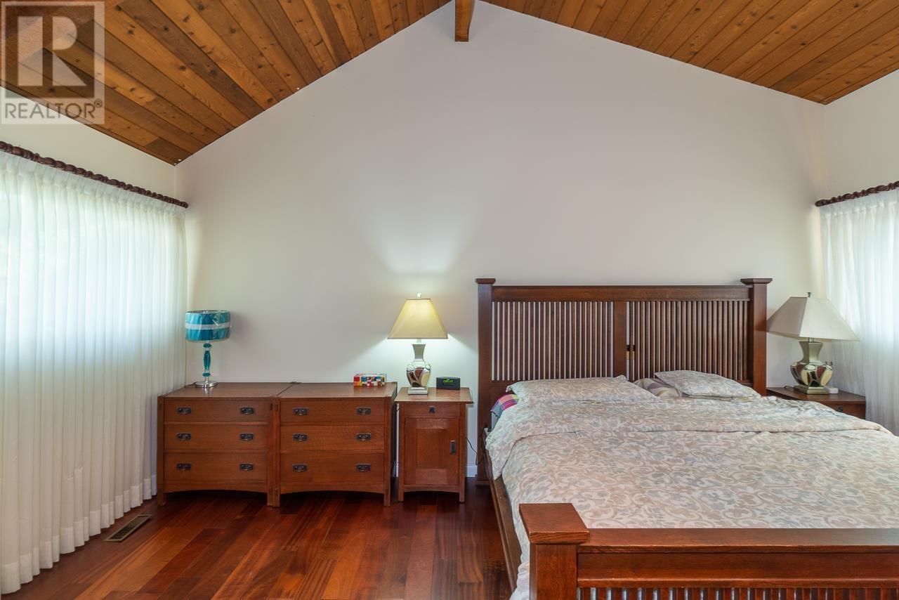 1928 W 37th Avenue, Vancouver, British Columbia  V6M 1N6 - Photo 11 - R2808436
