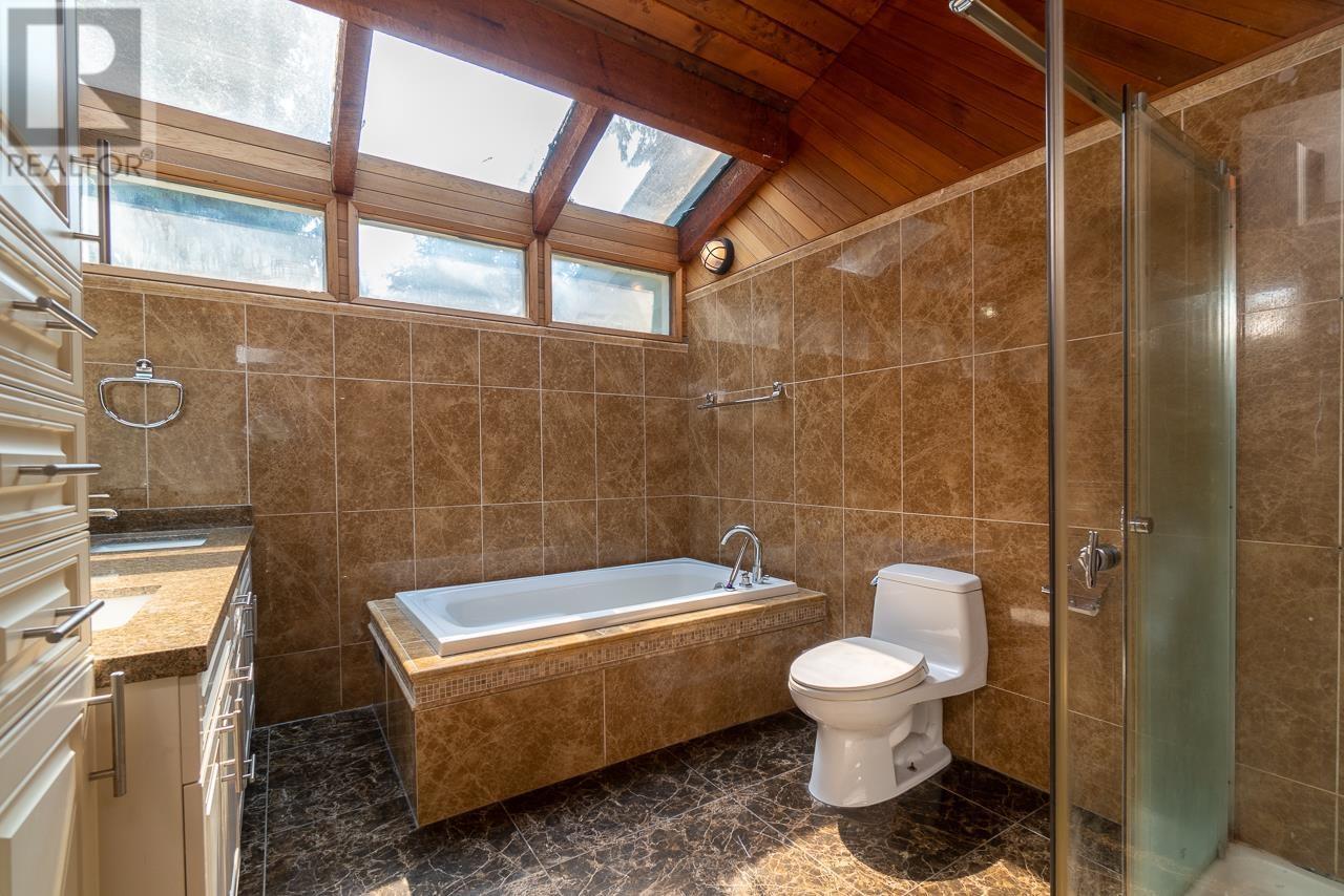 1928 W 37th Avenue, Vancouver, British Columbia  V6M 1N6 - Photo 12 - R2808436