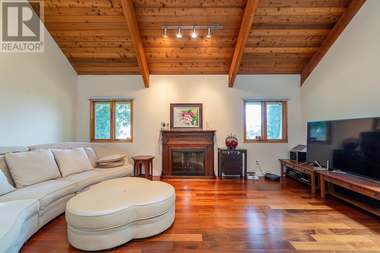 1928 W 37th Avenue, Vancouver, British Columbia  V6M 1N6 - Photo 2 - R2808436