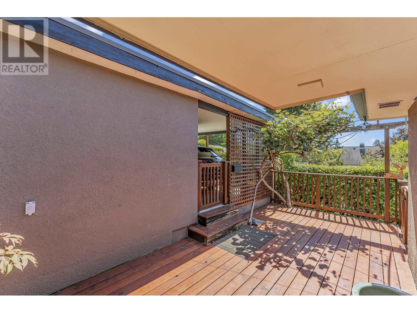1374 21st Street, West Vancouver, British Columbia  V7V 4B3 - Photo 24 - R2808458