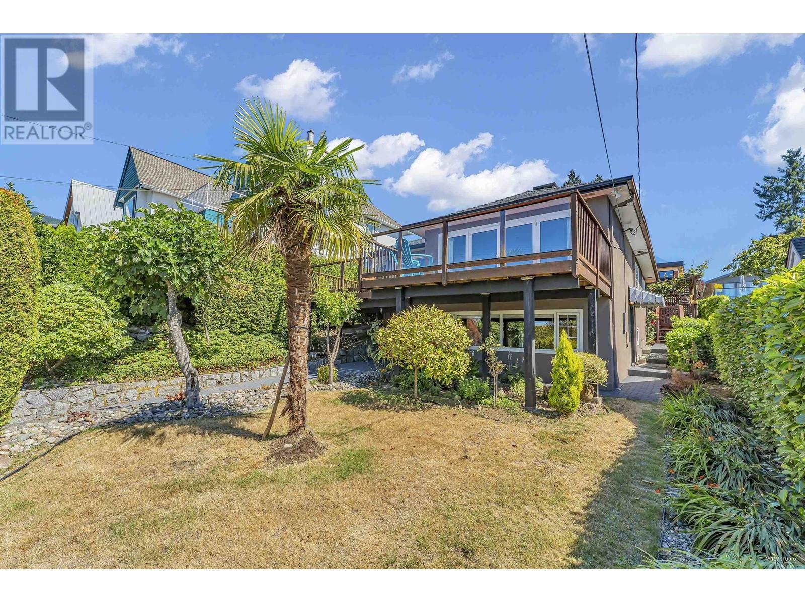 1374 21st Street, West Vancouver, British Columbia  V7V 4B3 - Photo 39 - R2808458