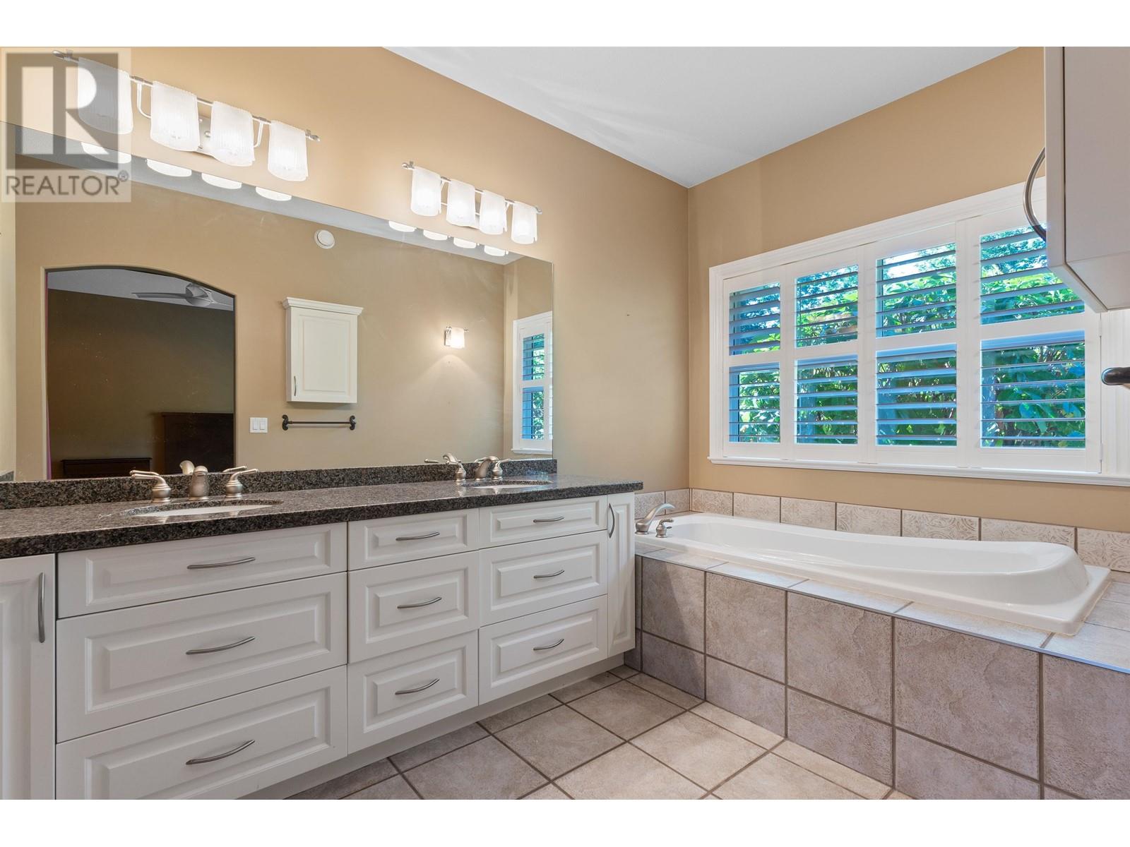 1 12530 241 Street, Maple Ridge, British Columbia  V4R 2V8 - Photo 6 - R2808434