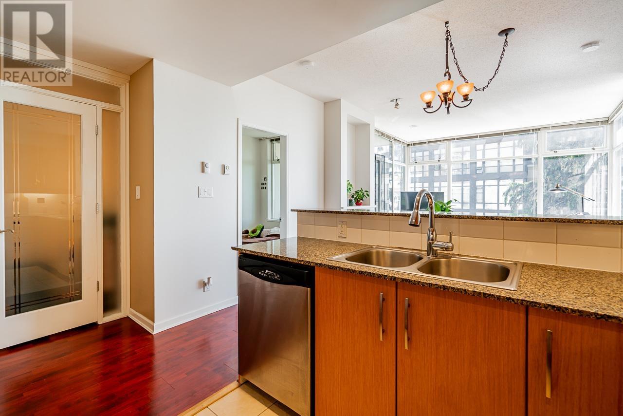 601 9298 University Crescent, Burnaby, British Columbia  V5A 4X8 - Photo 12 - R2808555