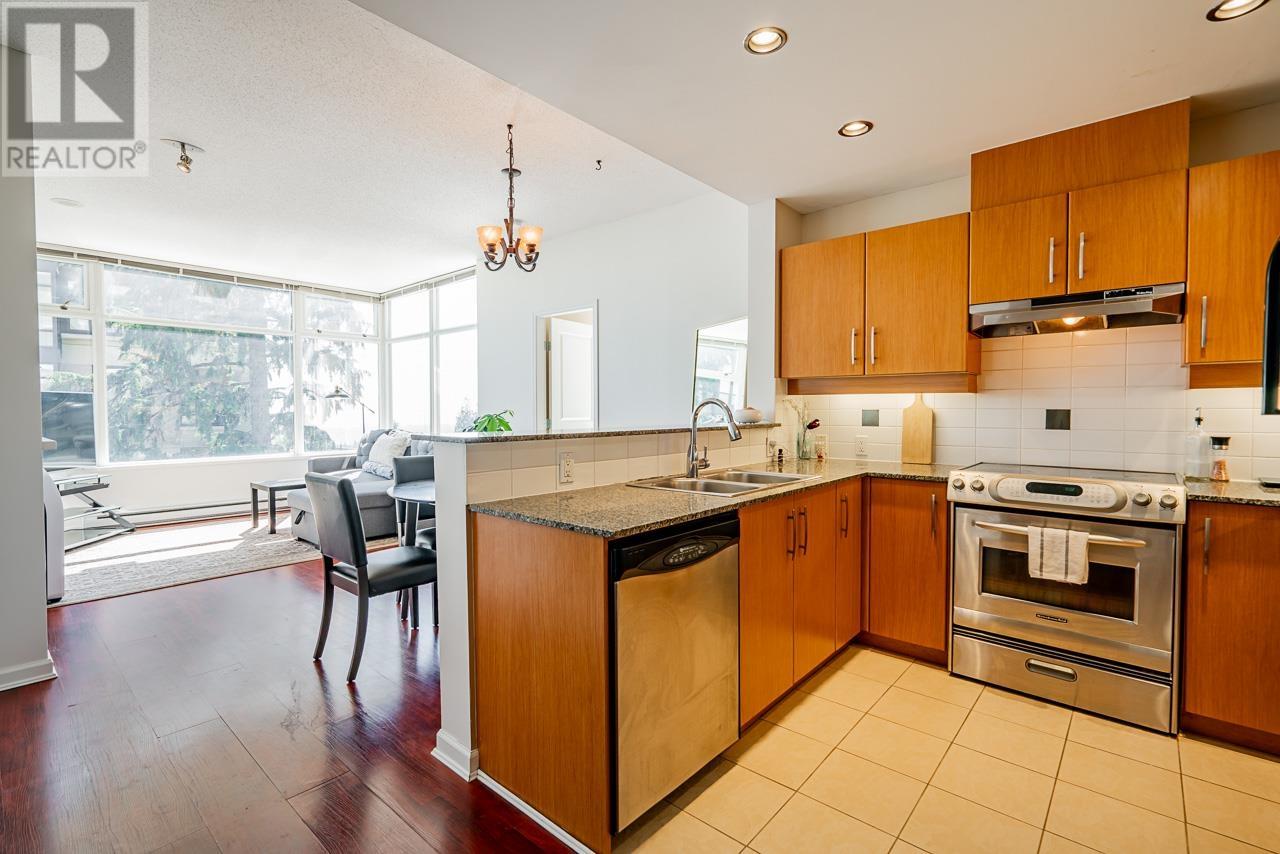 601 9298 University Crescent, Burnaby, British Columbia  V5A 4X8 - Photo 9 - R2808555