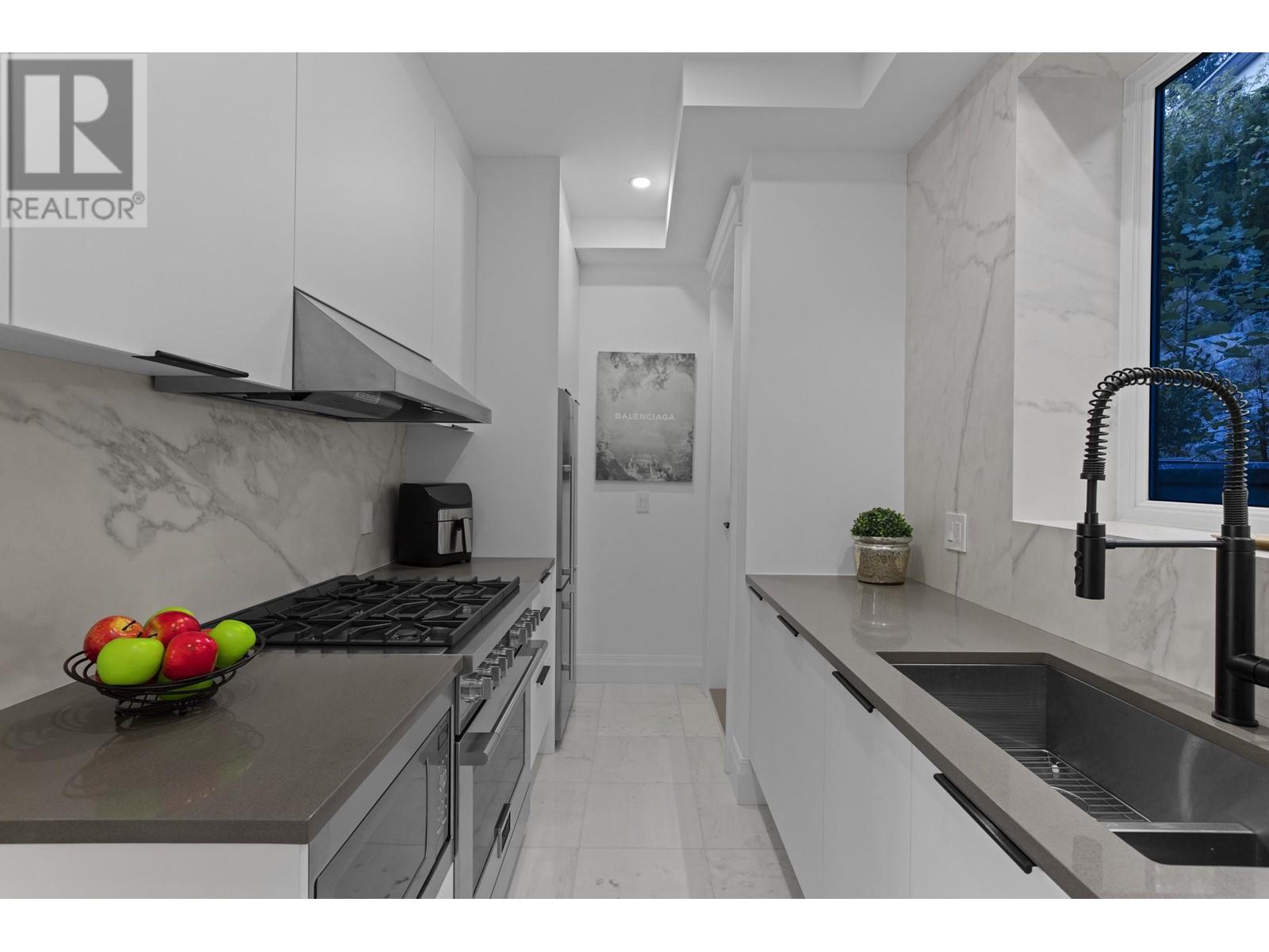 558 Craigmohr Drive, West Vancouver, British Columbia  V7S 1W9 - Photo 17 - R2808637