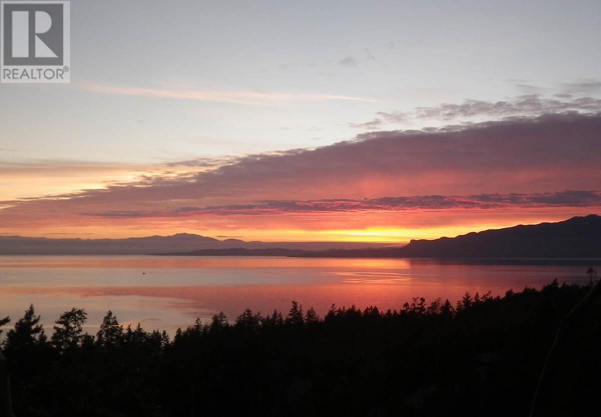 10670 Wood Bay Heights Road, Halfmoon Bay, British Columbia  V7Z 1B8 - Photo 4 - R2800735