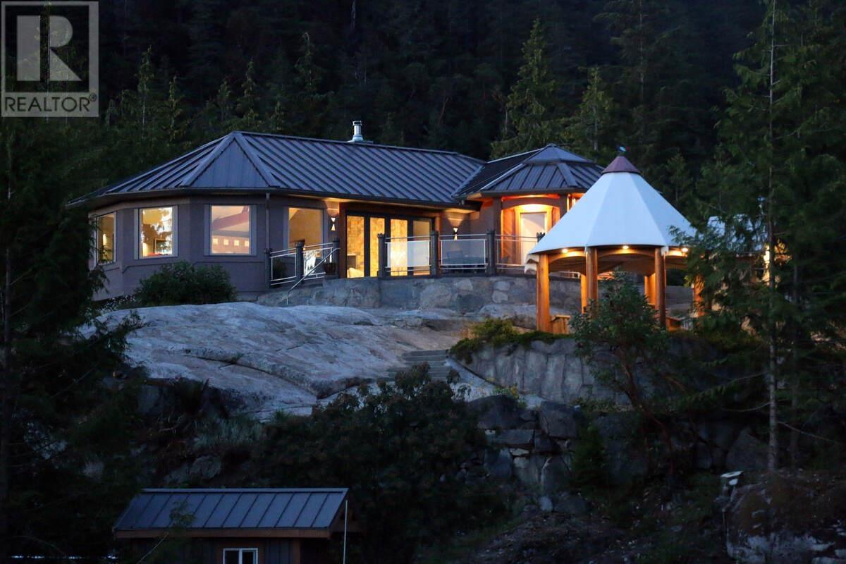 10670 Wood Bay Heights Road, Halfmoon Bay, British Columbia  V7Z 1B8 - Photo 18 - R2800735