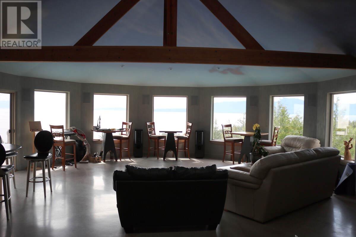 10670 Wood Bay Heights Road, Halfmoon Bay, British Columbia  V7Z 1B8 - Photo 9 - R2800735