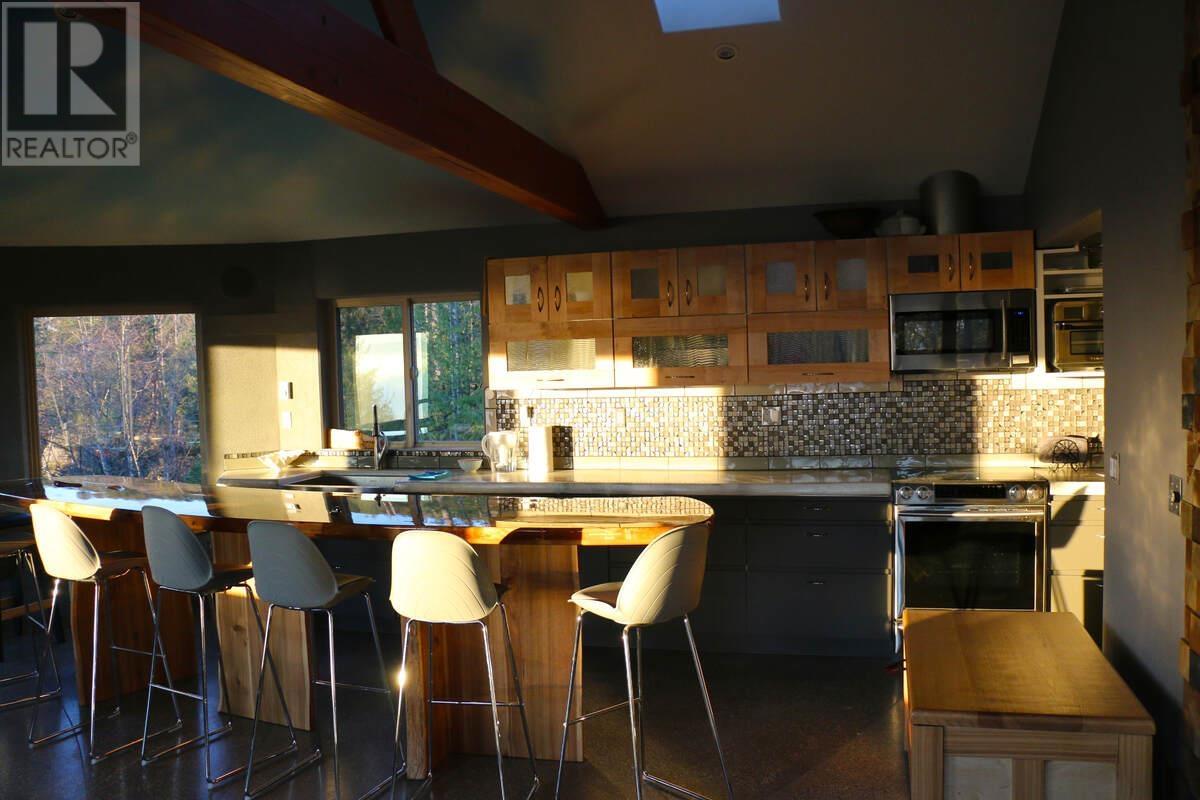 10670 Wood Bay Heights Road, Halfmoon Bay, British Columbia  V7Z 1B8 - Photo 24 - R2800735