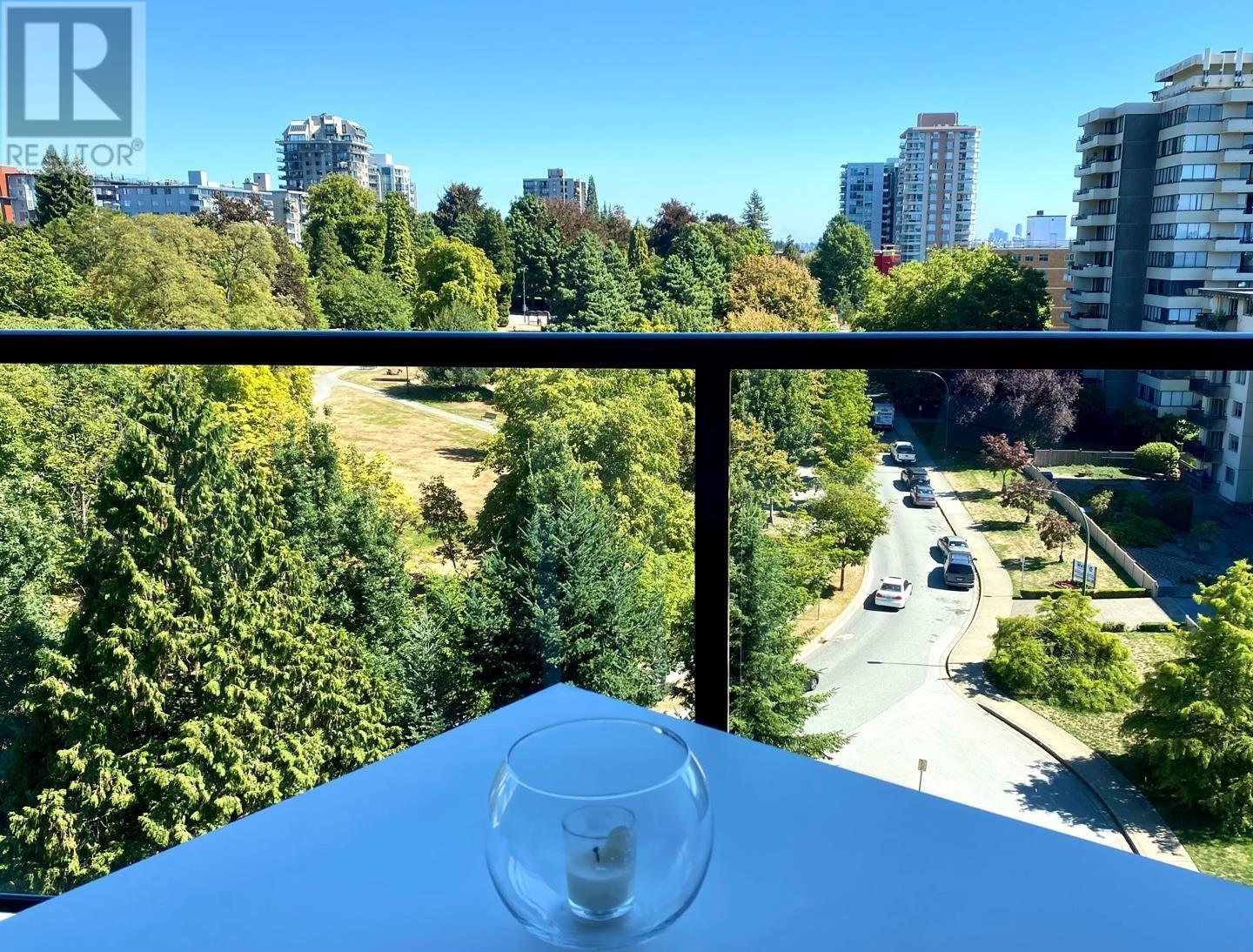 902 683 W Victoria Park, North Vancouver, British Columbia  V7M 0A2 - Photo 2 - R2808363
