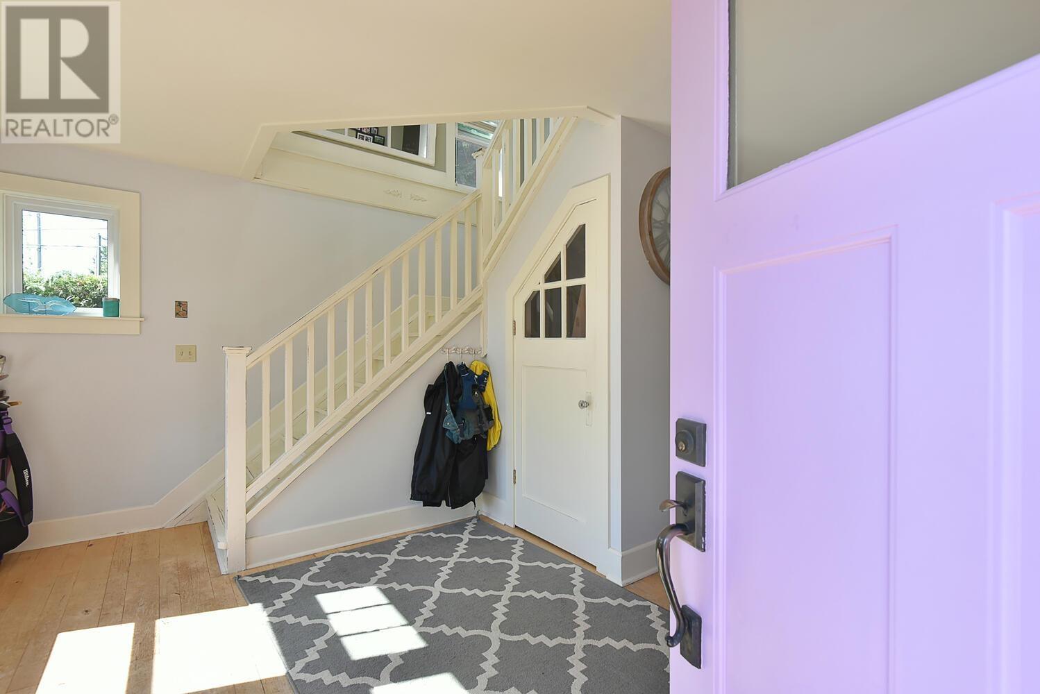 357 Glassford Road, Gibsons, British Columbia  V0N 1V8 - Photo 3 - R2808691