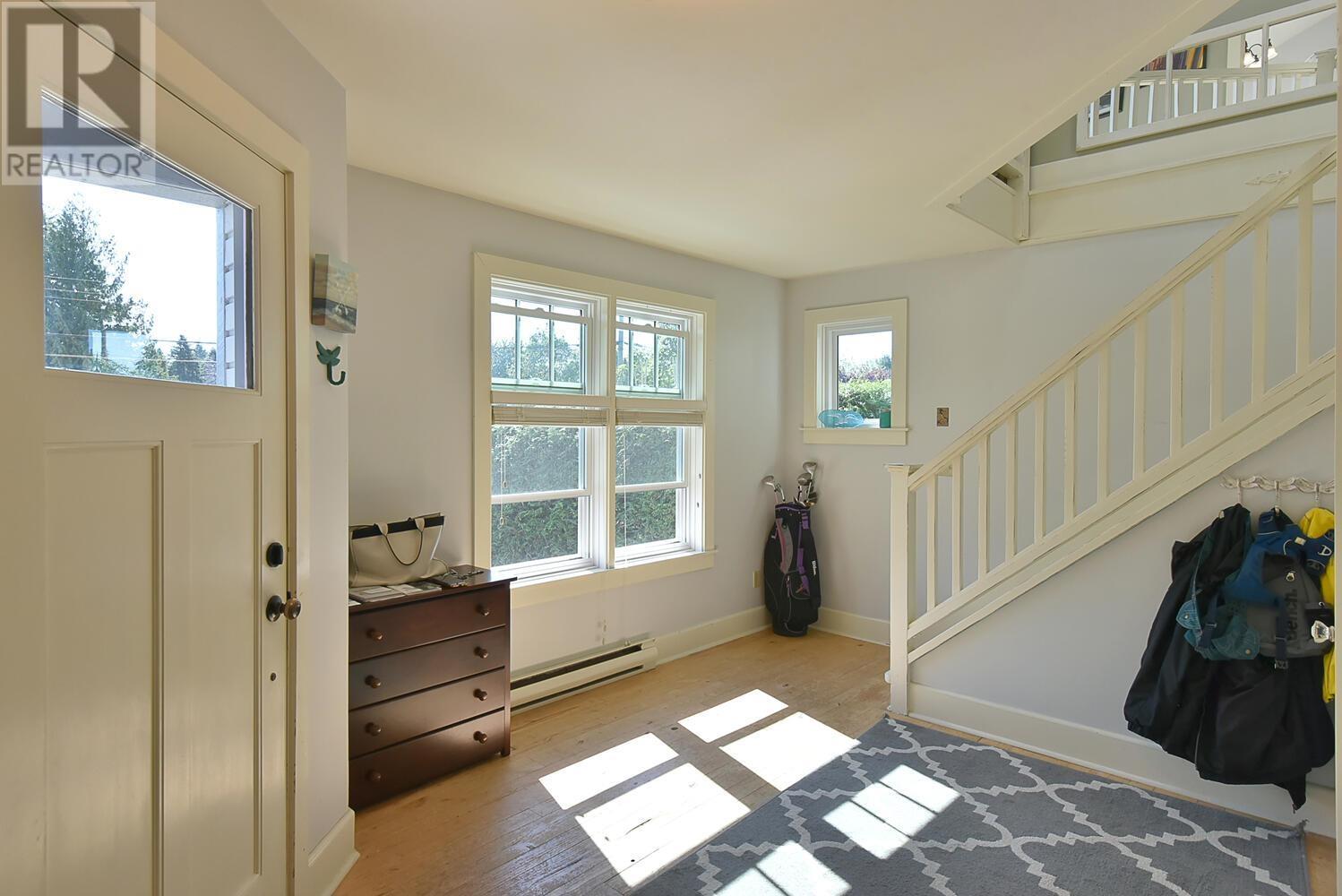357 Glassford Road, Gibsons, British Columbia  V0N 1V8 - Photo 4 - R2808691