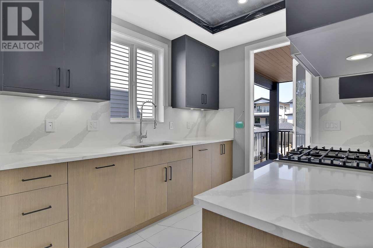 219 Mabel Street, New Westminster, British Columbia  V3M 5A8 - Photo 11 - R2808721