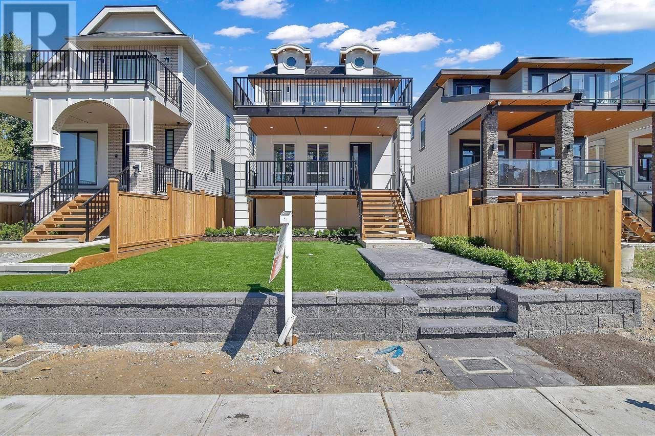 219 Mabel Street, New Westminster, British Columbia  V3M 5A8 - Photo 2 - R2808721