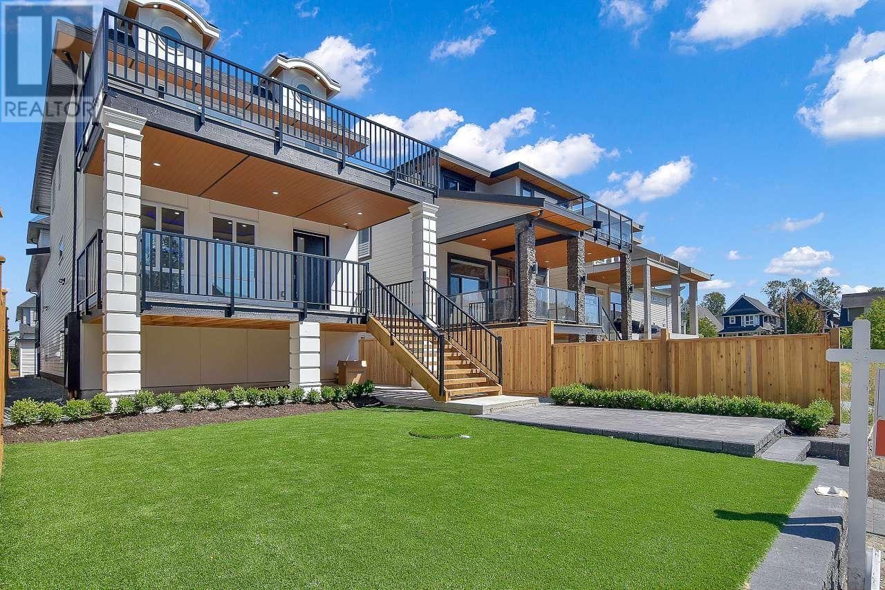 219 Mabel Street, New Westminster, British Columbia  V3M 5A8 - Photo 3 - R2808721