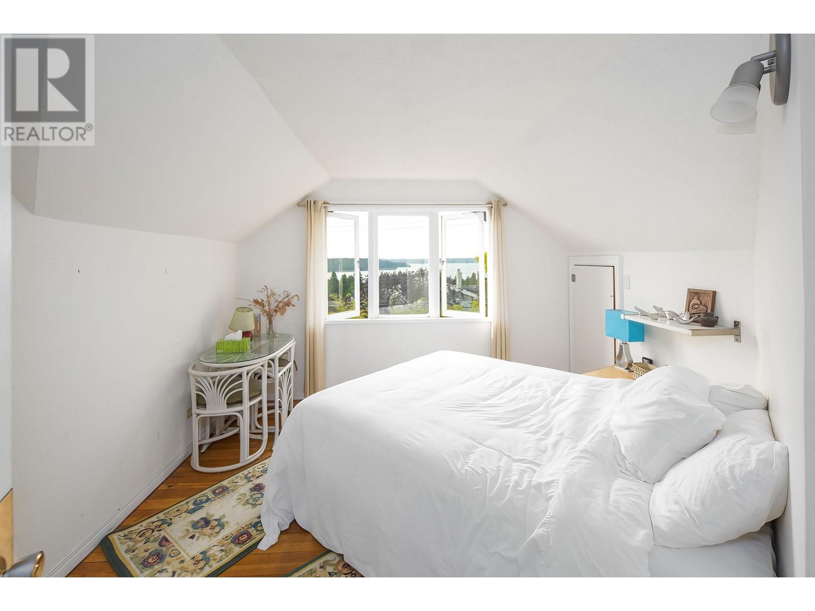 1449 Mathers Avenue, West Vancouver, British Columbia  V7T 2G5 - Photo 10 - R2808633