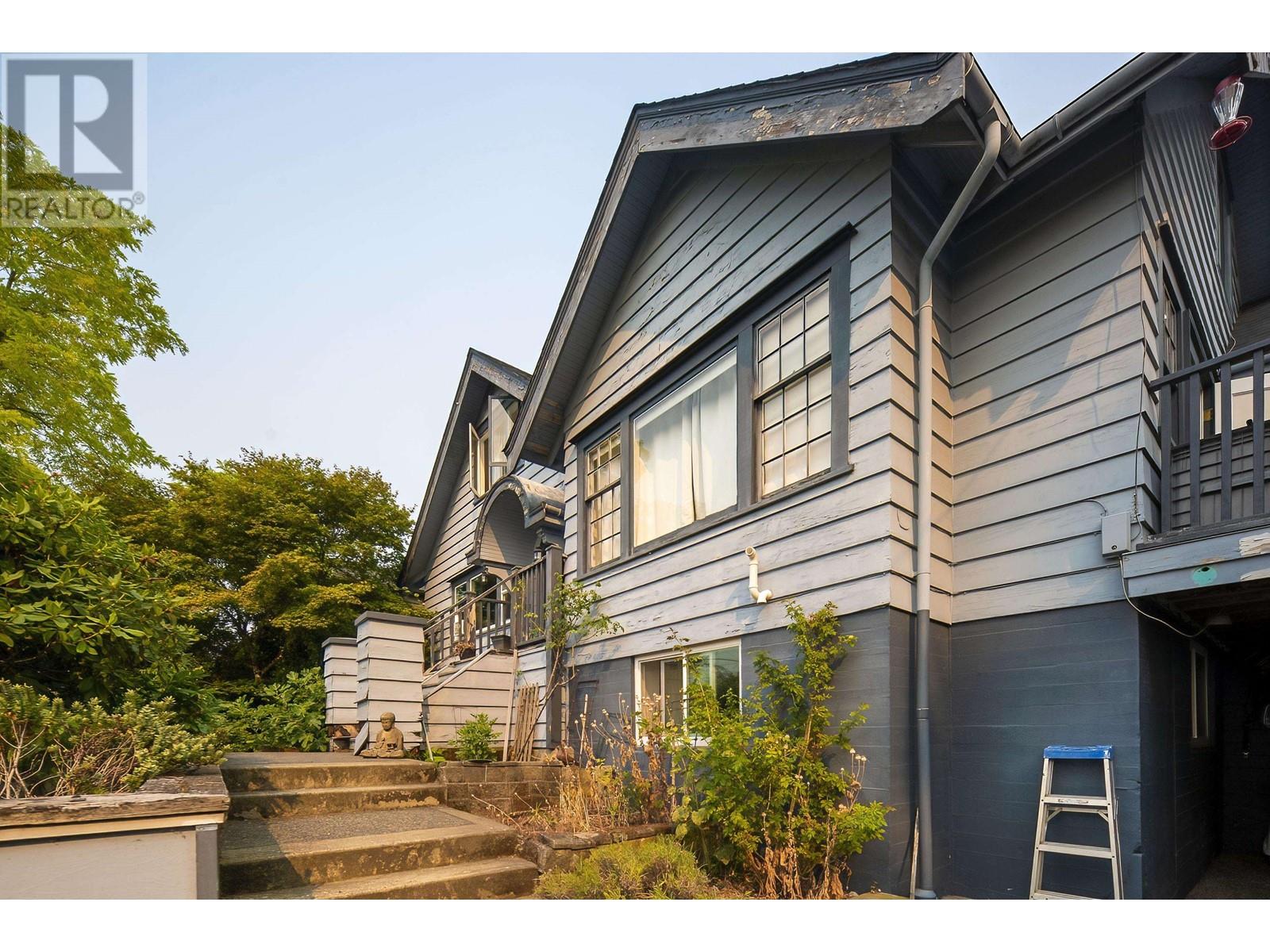1449 Mathers Avenue, West Vancouver, British Columbia  V7T 2G5 - Photo 2 - R2808633