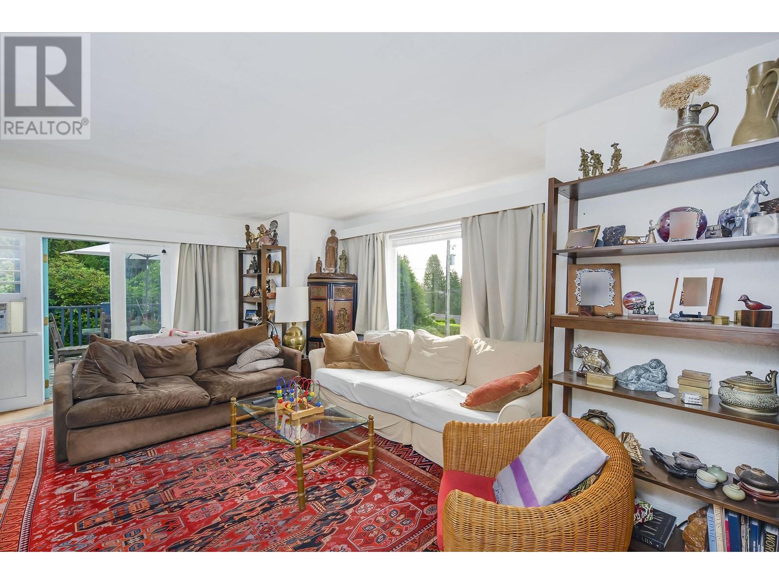 1449 Mathers Avenue, West Vancouver, British Columbia  V7T 2G5 - Photo 3 - R2808633