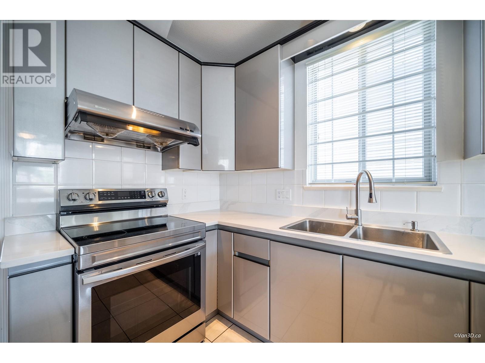 4486 Triumph Street, Burnaby, British Columbia  V5C 1Z9 - Photo 5 - R2808787