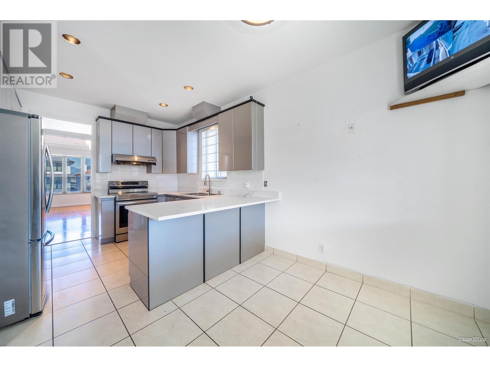4486 Triumph Street, Burnaby, British Columbia  V5C 1Z9 - Photo 6 - R2808787