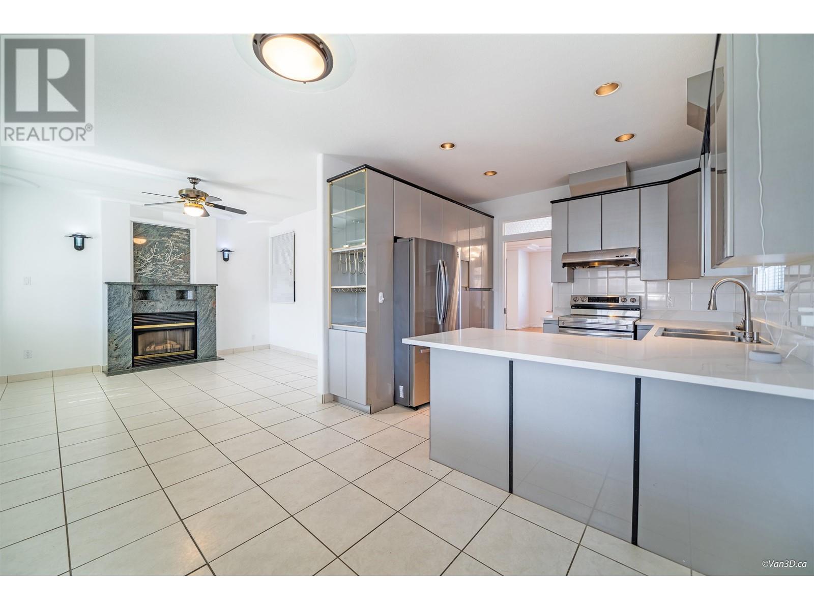 4486 Triumph Street, Burnaby, British Columbia  V5C 1Z9 - Photo 8 - R2808787